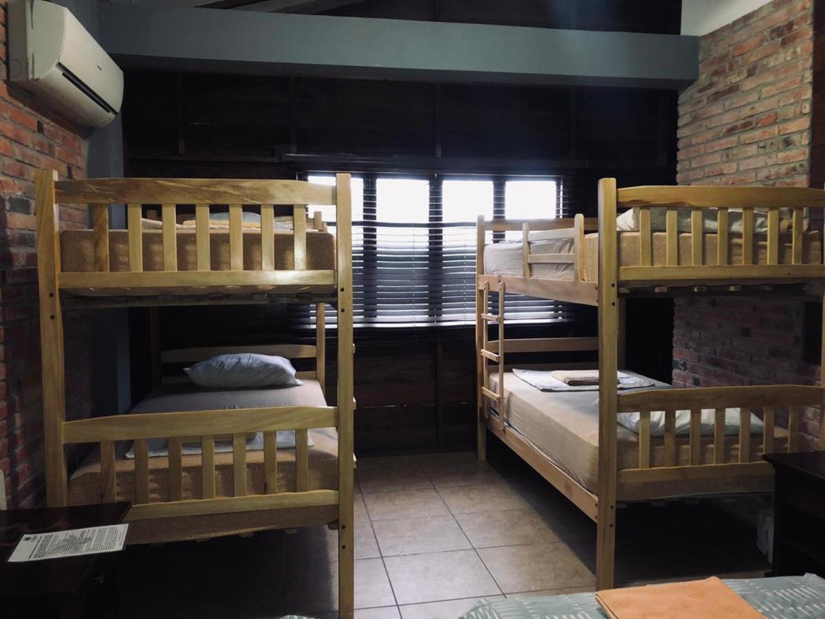 Tavarua Hotel Montañita Екстериор снимка