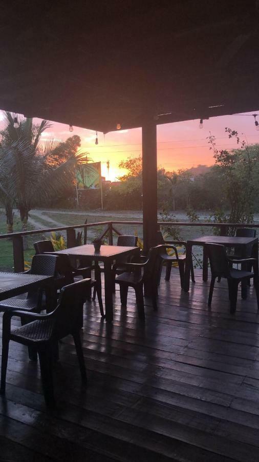 Tavarua Hotel Montañita Екстериор снимка