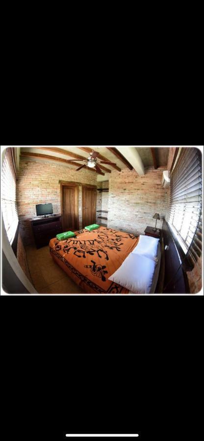 Tavarua Hotel Montañita Екстериор снимка