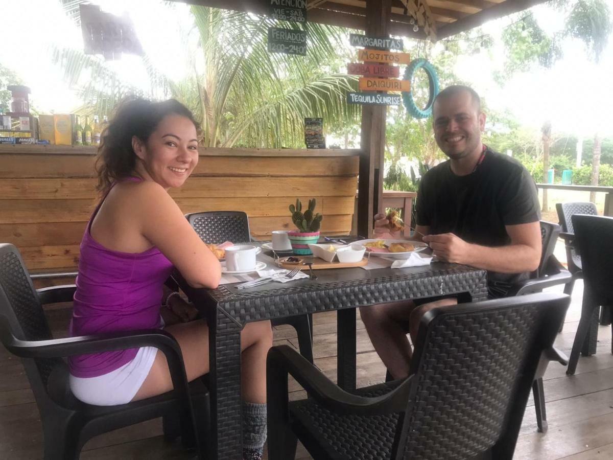 Tavarua Hotel Montañita Екстериор снимка